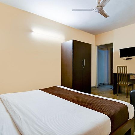 Salt Lake Inn Calcutta Buitenkant foto