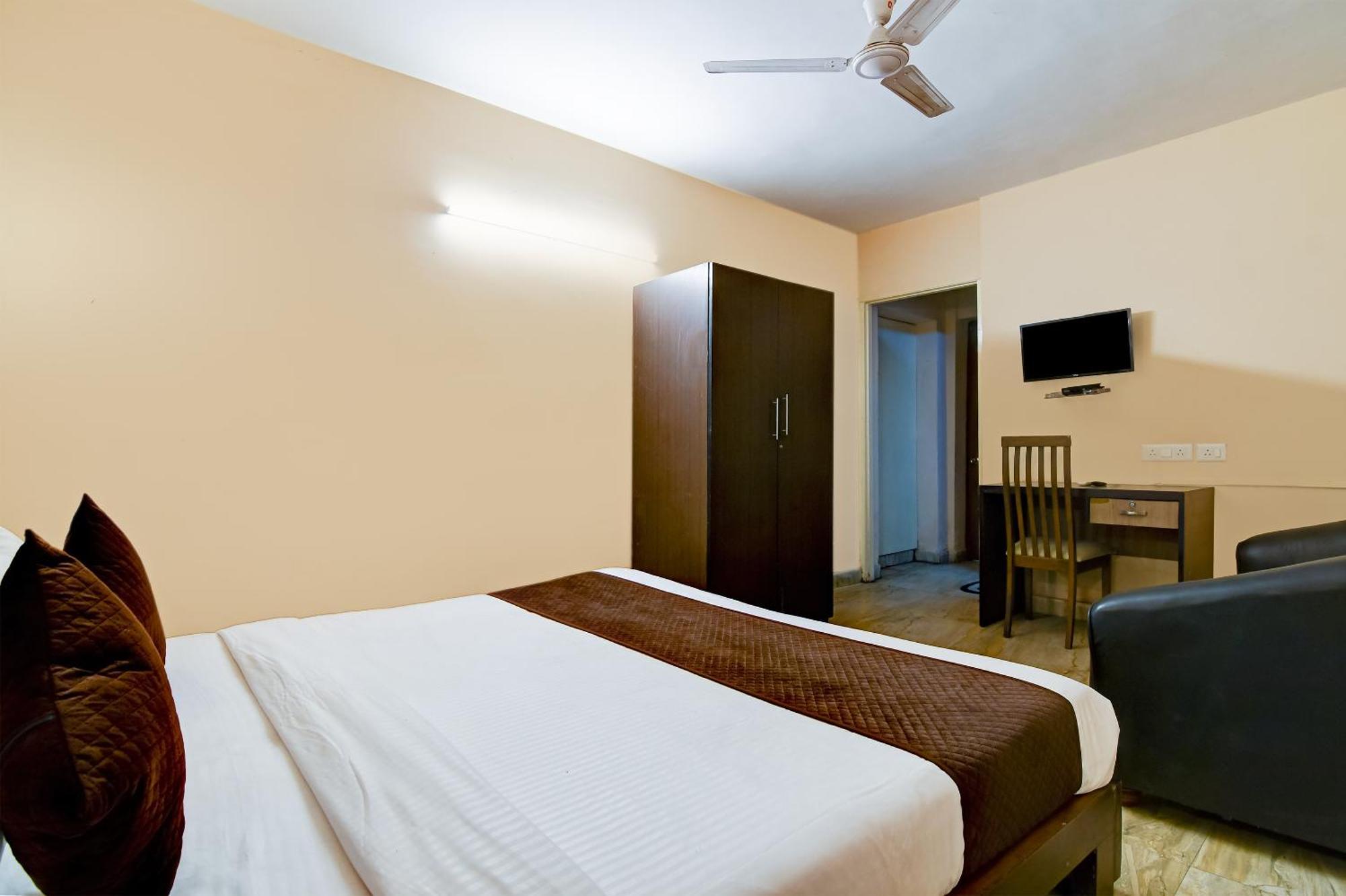 Salt Lake Inn Calcutta Buitenkant foto