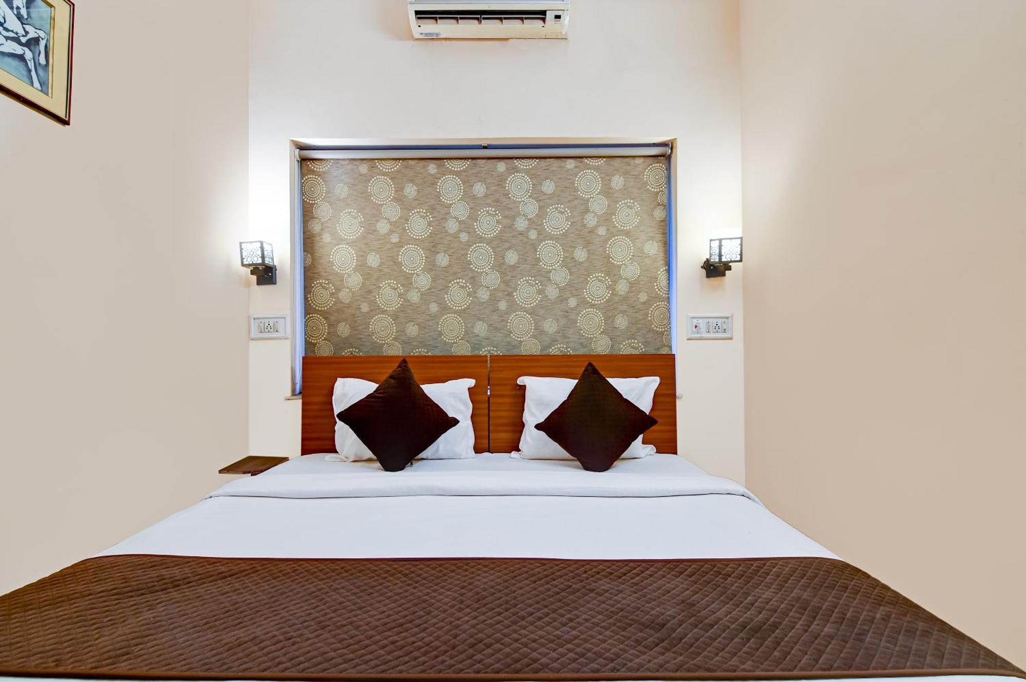 Salt Lake Inn Calcutta Buitenkant foto